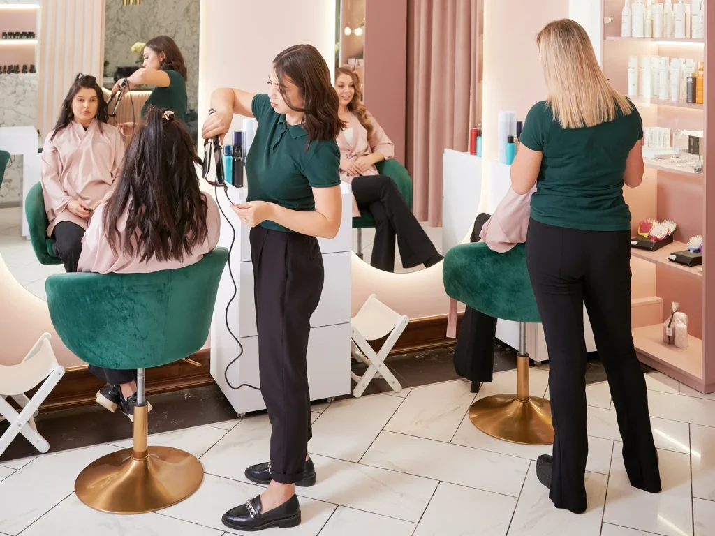 Jak otworzyć własną firmę w branży beauty
