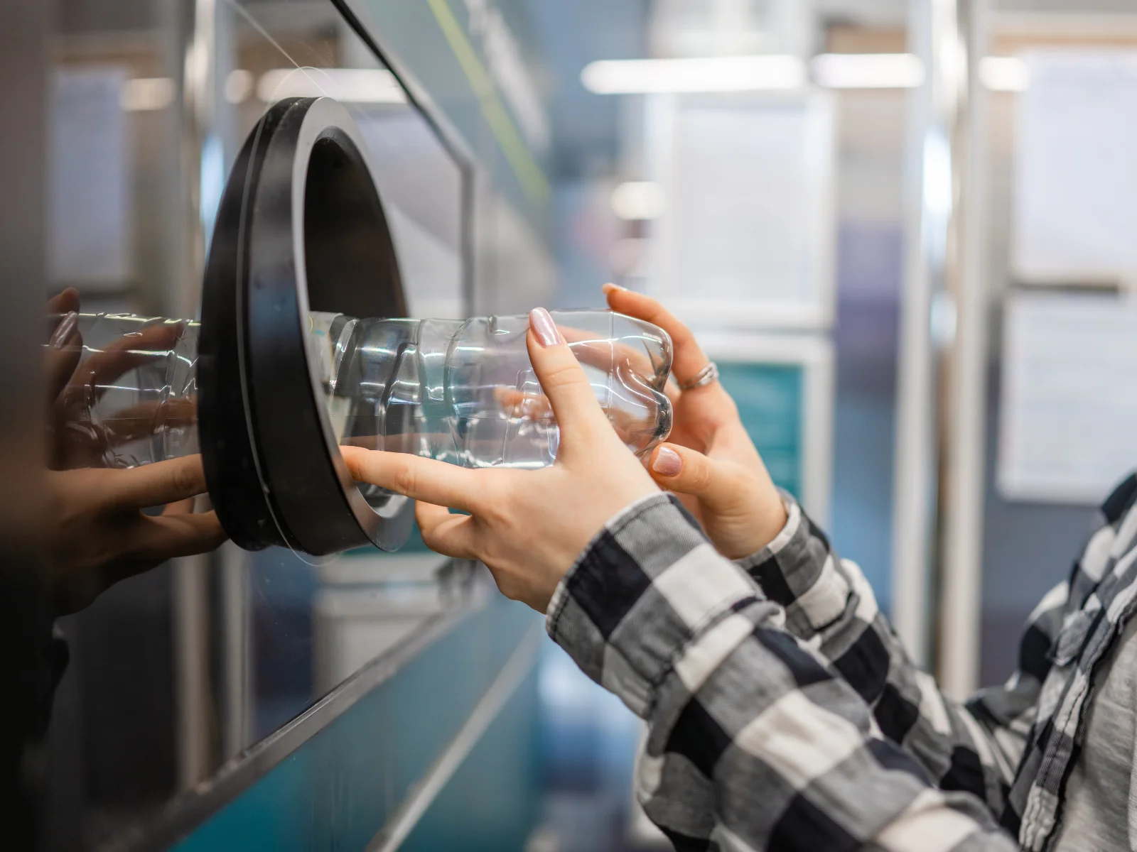 Kaucja za butelki – o co chodzi w systemie kaucyjnym?